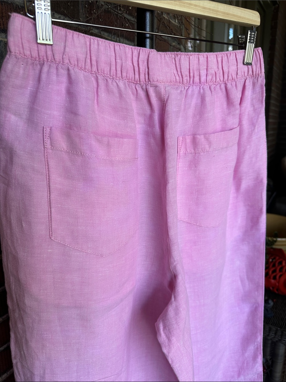 Cynthia Rowley bubblegum pink pull on linen cropped pants w/pockets. Size Large - Picture 4 of 5